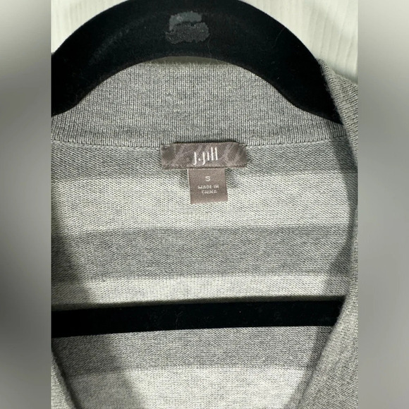 J. Jill Ombré Gray Striped Button V-Neck Cardigan Women’s Oversized Size Small - Picture 4 of 7